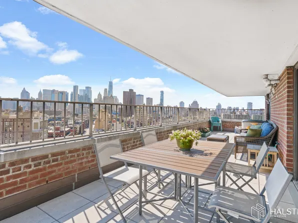 208 East Broadway image 1 of 9