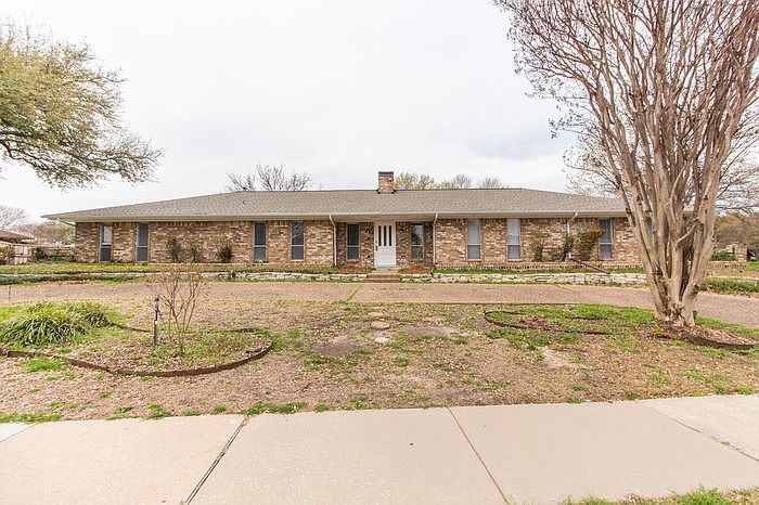 1st image of 3117 Stanford Dr