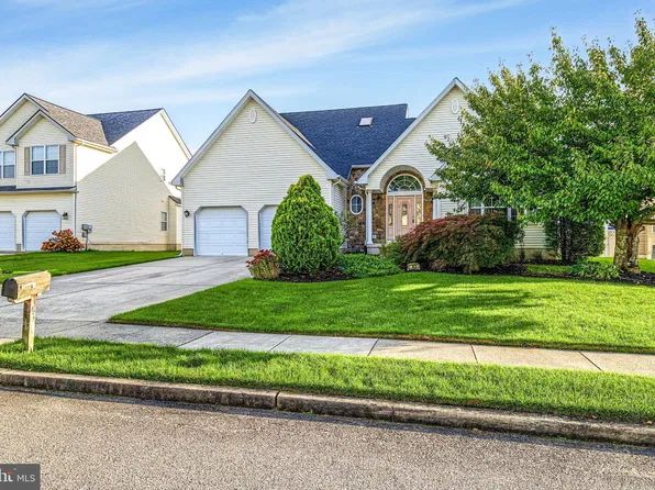 43 Donegal Ln, Galloway, NJ 08205