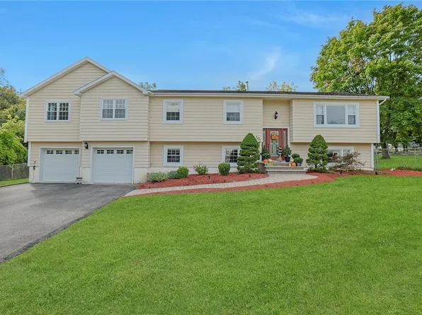 101 Crescent Drive, Thiells, NY 10984