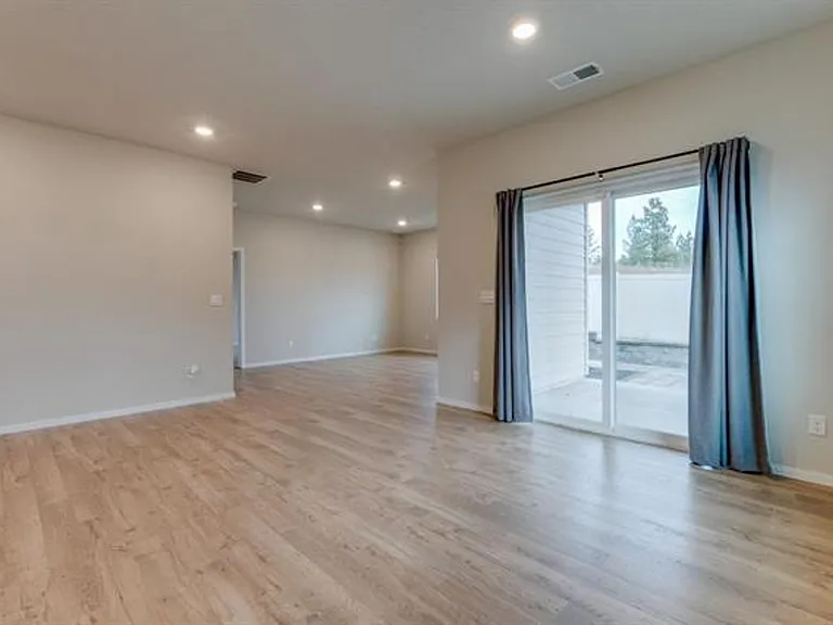 8207 S Avery Rd — Photo 13