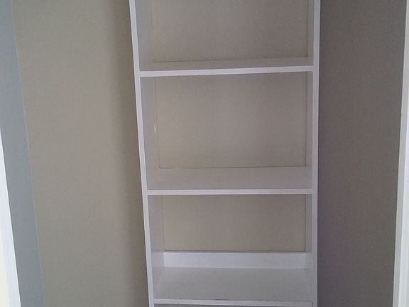 Nice spacious walk in closet