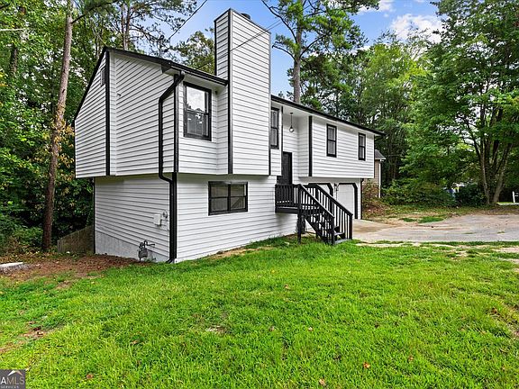 2nd image of 5882 Williams Rd