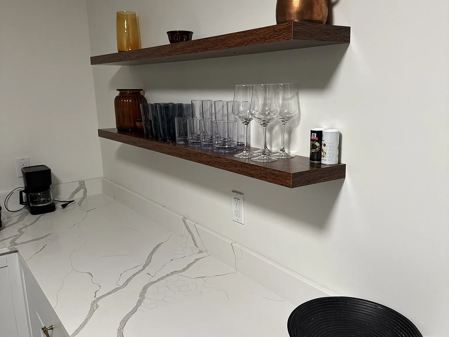 2 bed, 950 sqft, $2,000 — Photo 3