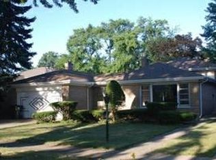 6800 N Kedvale Ave, Lincolnwood, IL 60712