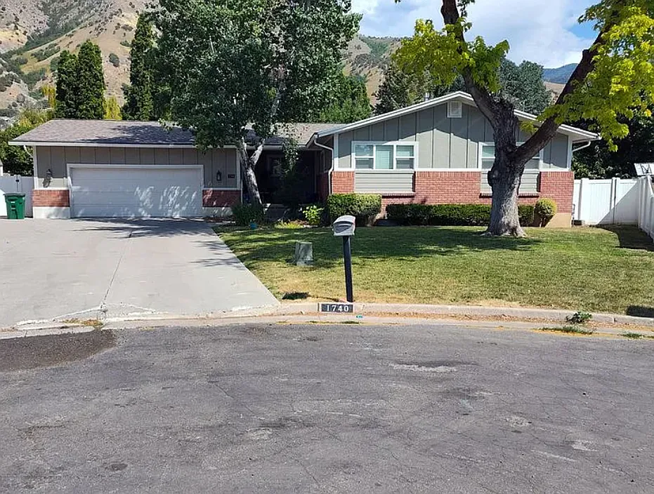 1740 E 1550 N