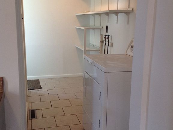 5th image of 23 Beech Ave