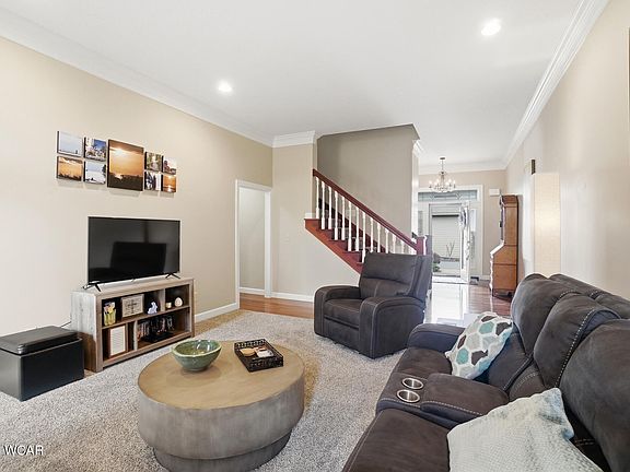 5th image of 2633 Adgate Rd