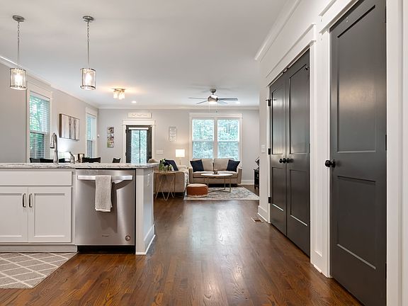 5th image of 309B Duke St