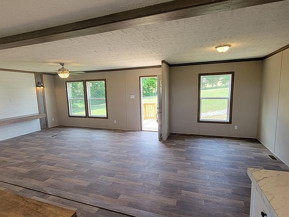2nd image of 1247 Hendricks Ln