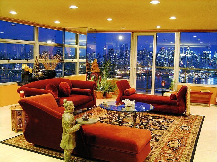 Spacious Living room with a spectacular view!