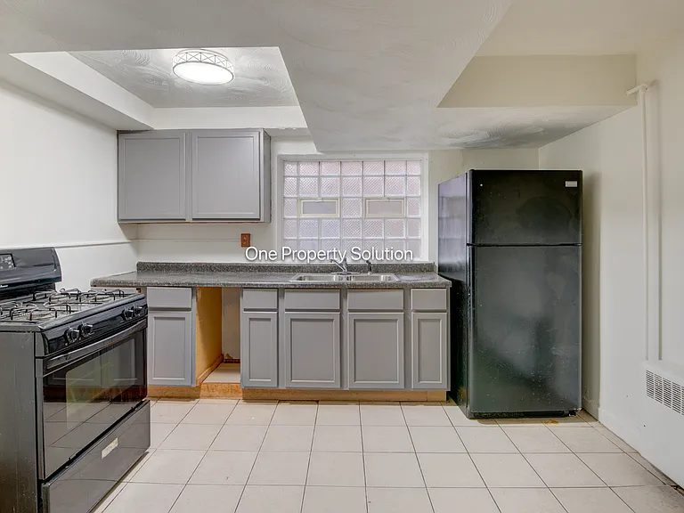 925 W 35th Ave #2 — Photo 4