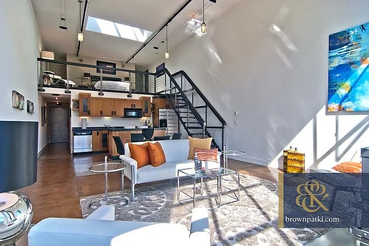 1 Clarence Pl #14 — Photo 3
