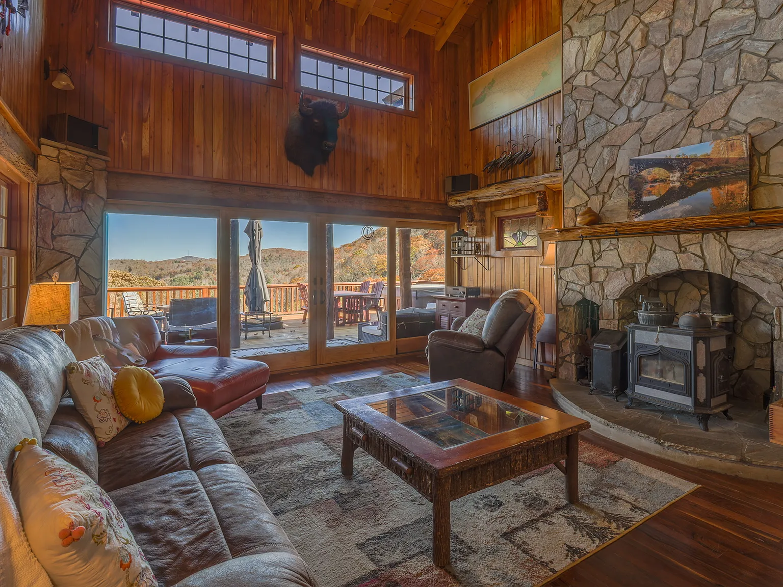 3 bed, 2.5 bath, 2300 sqft, $4,900 — Photo 3