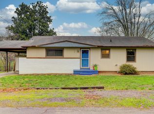 105 S Seneca Rd, Oak Ridge, TN 37830