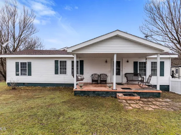 13517 Herald Rd, Coeburn, VA 24230