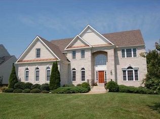 6016 Carrington Green Pl, Glen Allen, VA 23060