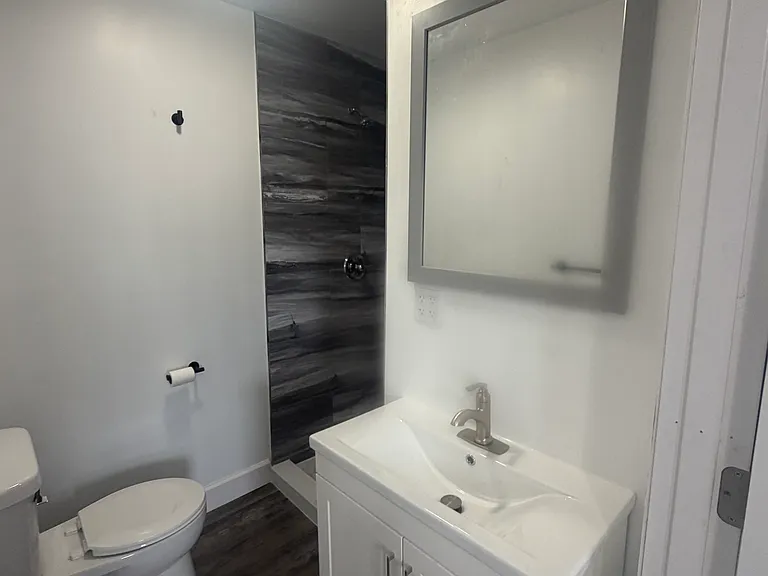 328 N 8th St #5 — Photo 8