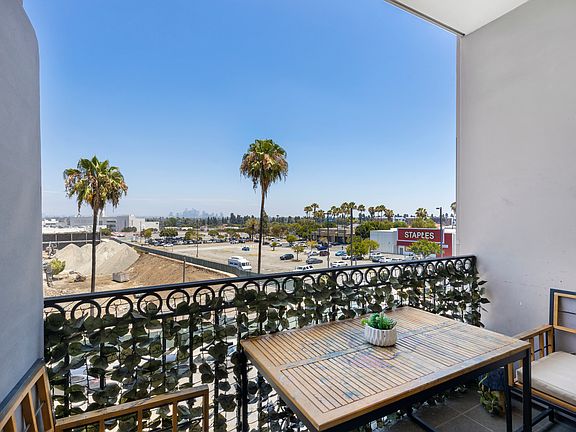 3rd image of 3750 Santa Rosalia Dr APT 408