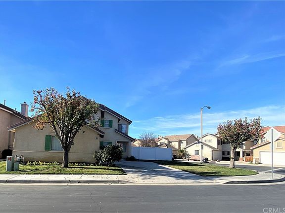 4th image of 934 Primrose Ln
