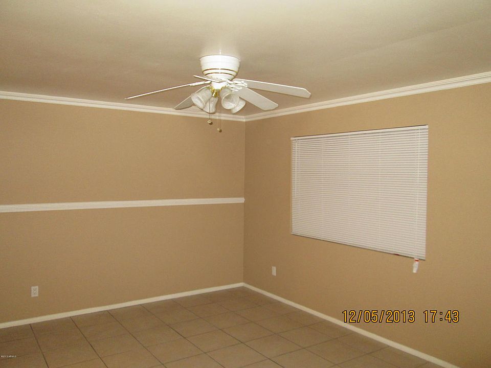 2nd image of 528 S 74th Pl