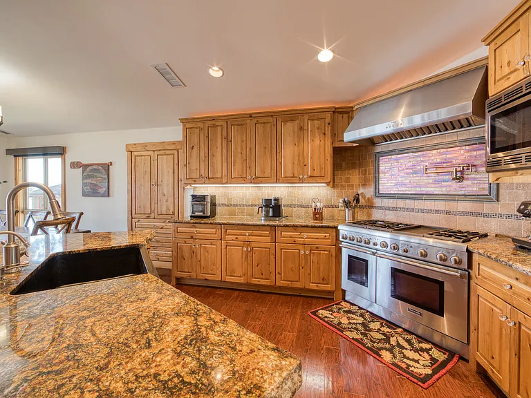 144 Chipmunk St #1 — Photo 9