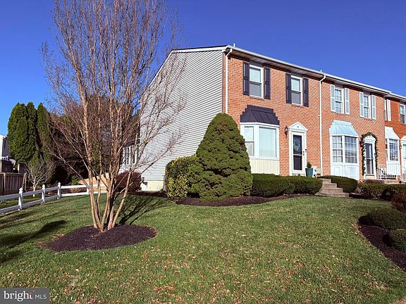 2nd image of 46 Bellfalls Way