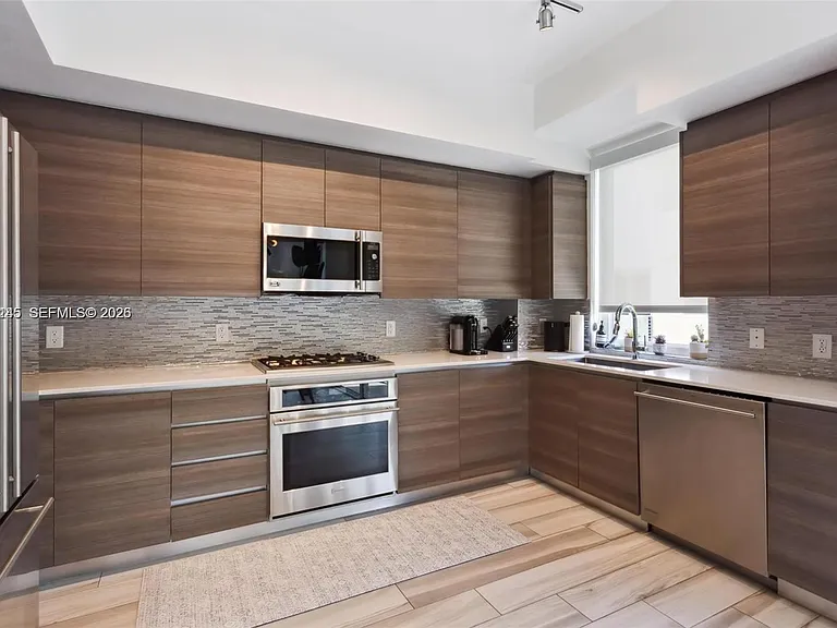 101 N Shore Dr #101 — Photo 13