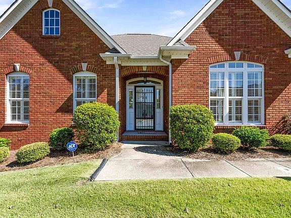 2nd image of 557 Magnolia Crest Cir