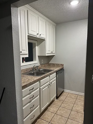 302 Cates Dr #304 Photo 1 302 Cates Dr #304 Photo 1