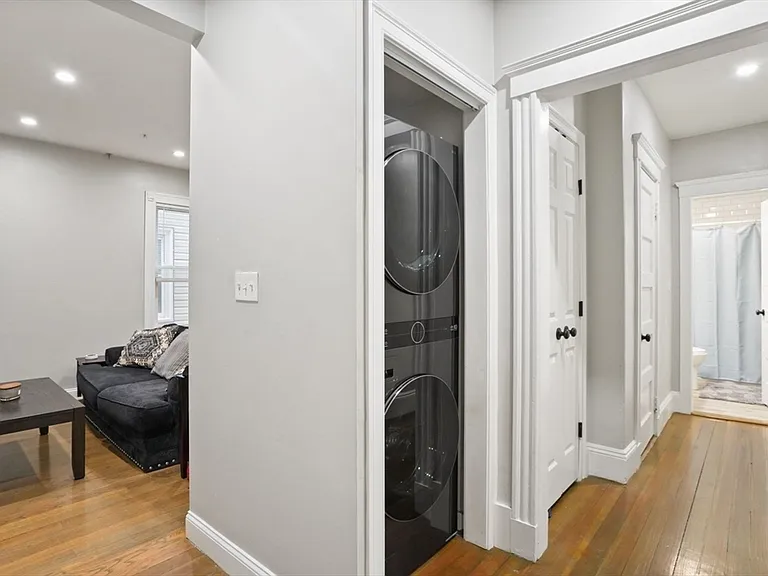 17 Howes St #1 — Photo 4