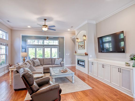 4th image of 4478 Fringetree Dr.