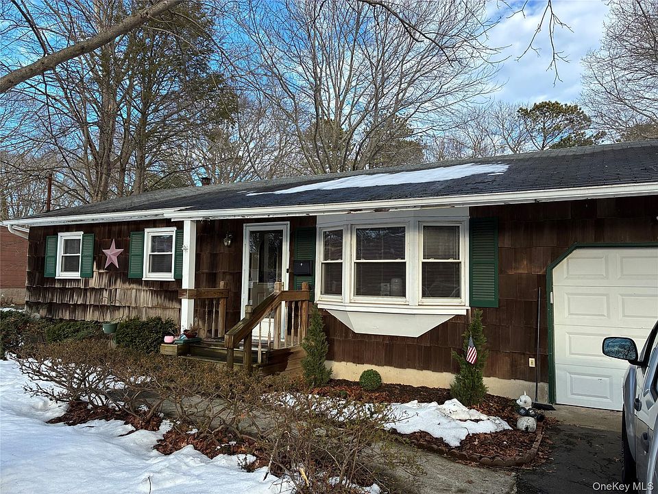 1st image of 429 Robinson Avenue