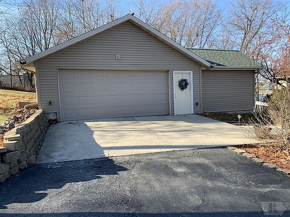 2nd image of 3078 Southshore Dr