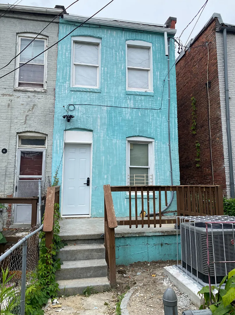511 North Pulaski Street C - $900 (Private Bath) — Photo 2