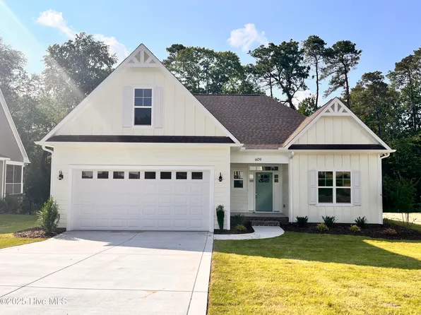 609 Jumper Court, Southern Pines, NC 28387