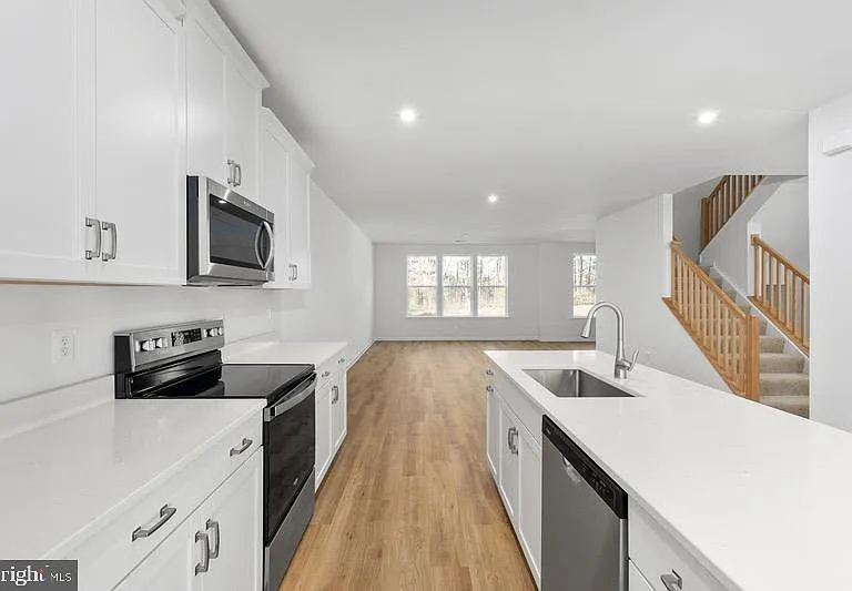 2534 Neabsco Common Pl — Photo 13