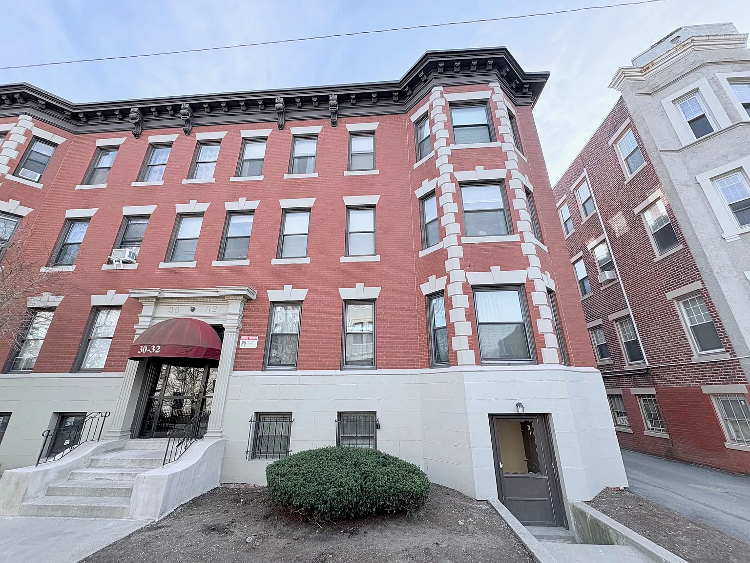 2 bed, 845 sqft, $2,500 — Photo 1