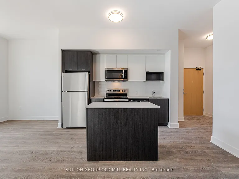 204 Burnhamthorpe Rd E #104 — Photo 12