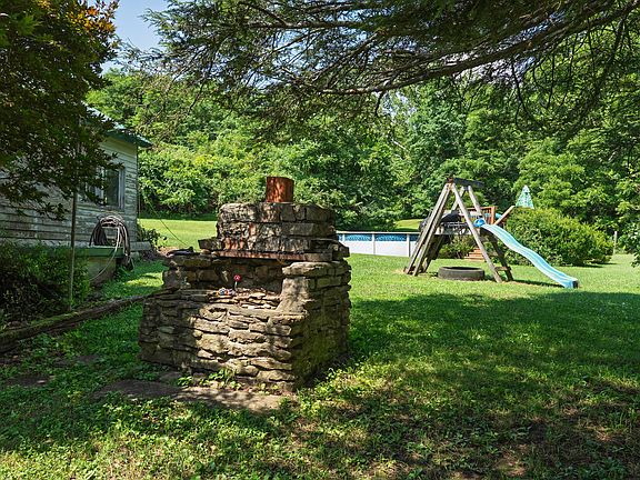 4th image of 2780 Dry Creek Rd