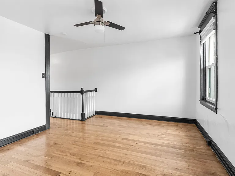 130 McClellan St — Photo 11