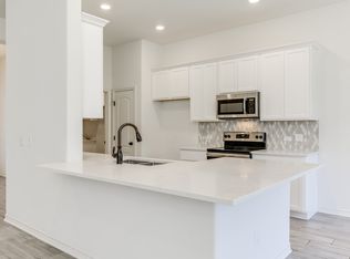 122 E Kikipua Ln, Bastrop, TX 78602