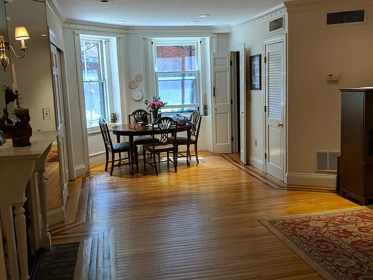 16 Commonwealth Avenue — Photo 28