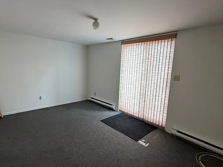 39 Coventry Cres — Photo 18