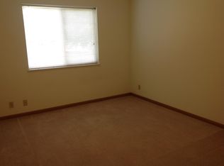 4405 N 1st St APT 23, Lincoln, NE 68521