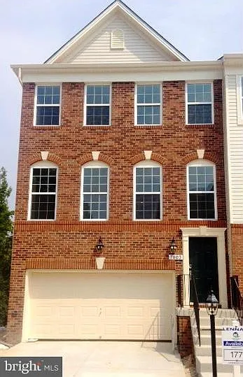 1610 Sun High Ter — Photo 1