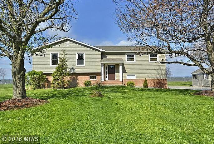 1st image of 502 Bay Dr