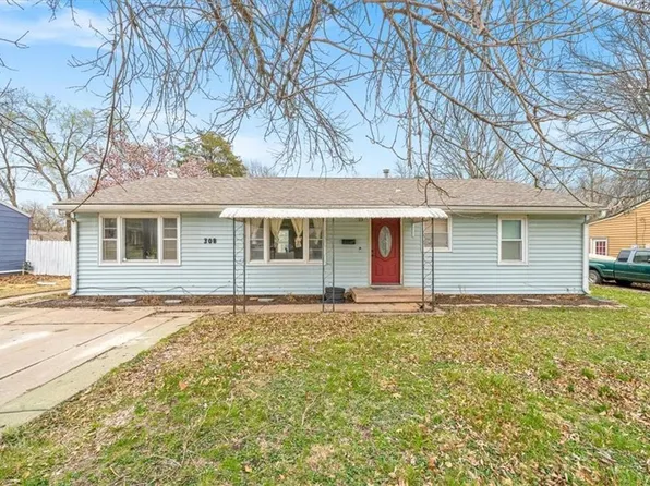 308 S Ridgeview Rd, Olathe, KS 66061