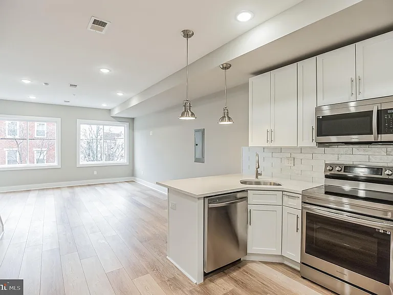 2216 Emerald St #A — Photo 13