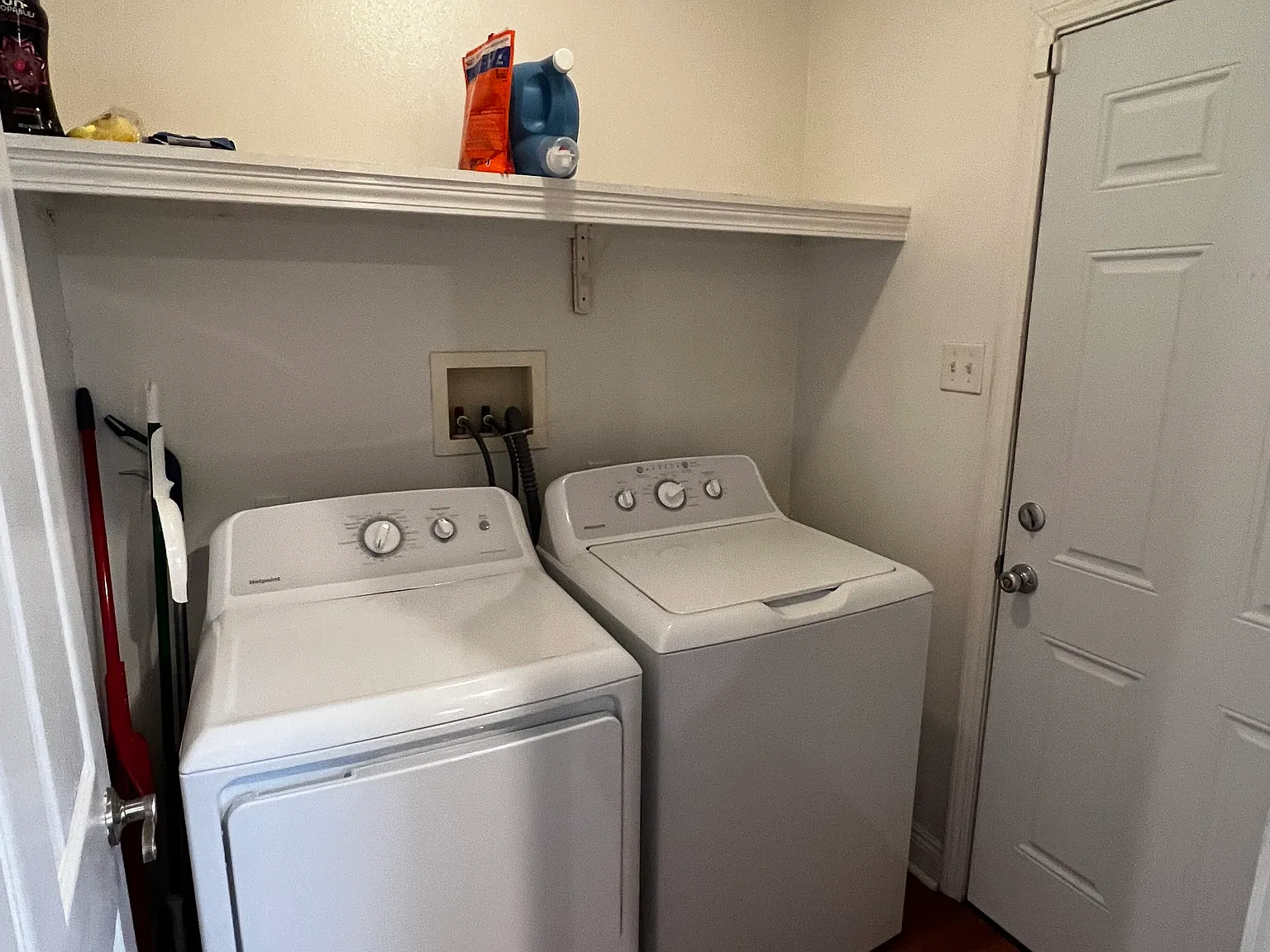 3 bed, $2,850 — Photo 2
